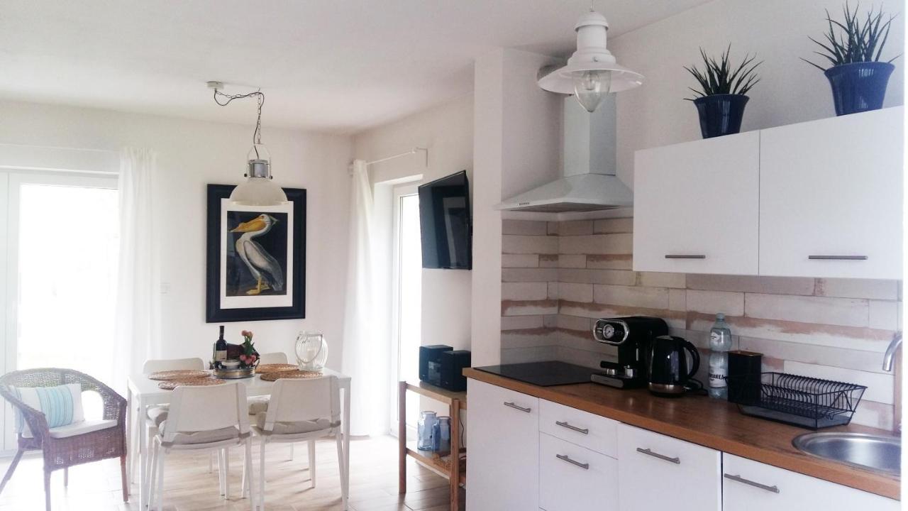 Marina Sasino - Komfortowe Domy Z Sauna I Kominkami Bagian luar foto